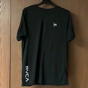LARGE RVCA tee